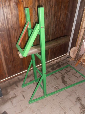 Stojan na řezání dřeva motorovou pilou by miki21