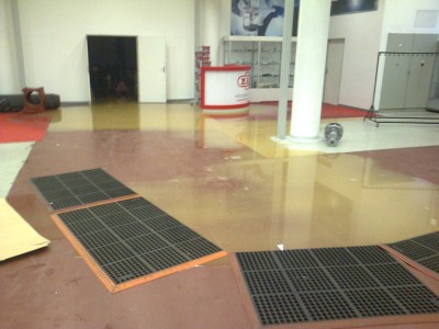 Kanalizace nestíhá.jpg