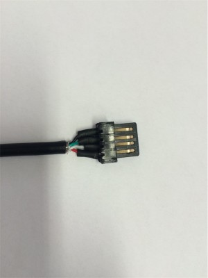 Upravený USB konektor I.