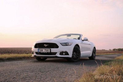 fotogalerie-ford-mustang-5-0-v8-gt-convertible-2016_27-750x.jpg