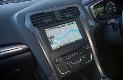 Sync Mondeo.jpg (382.02 KiB) Zobrazeno 7350 x Obrázek jsem si půčil z netu, ve skutečnosti je volant na druhé straně