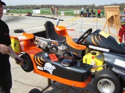 Letiště  motokáry 005.jpg