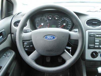 DSC09774.JPG (46.16 KiB) Zobrazeno 2105 x Stávající volant...