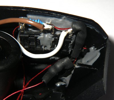 Tlačítka On, Off a &quot;-&quot; zevnitř